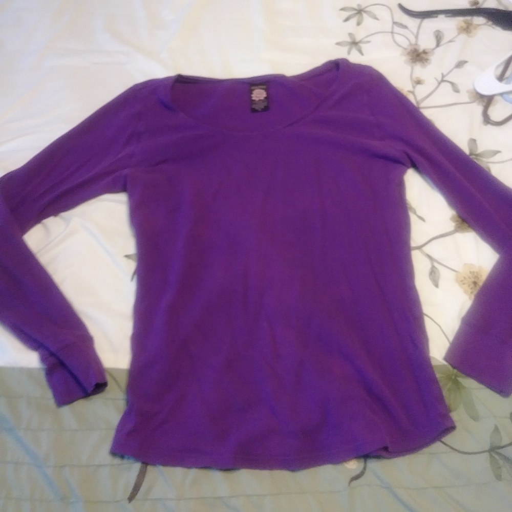 Long sleeve tee